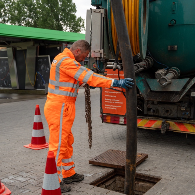 Leegzuigen kruipruimtes of ondergelopen ruimtes friesland